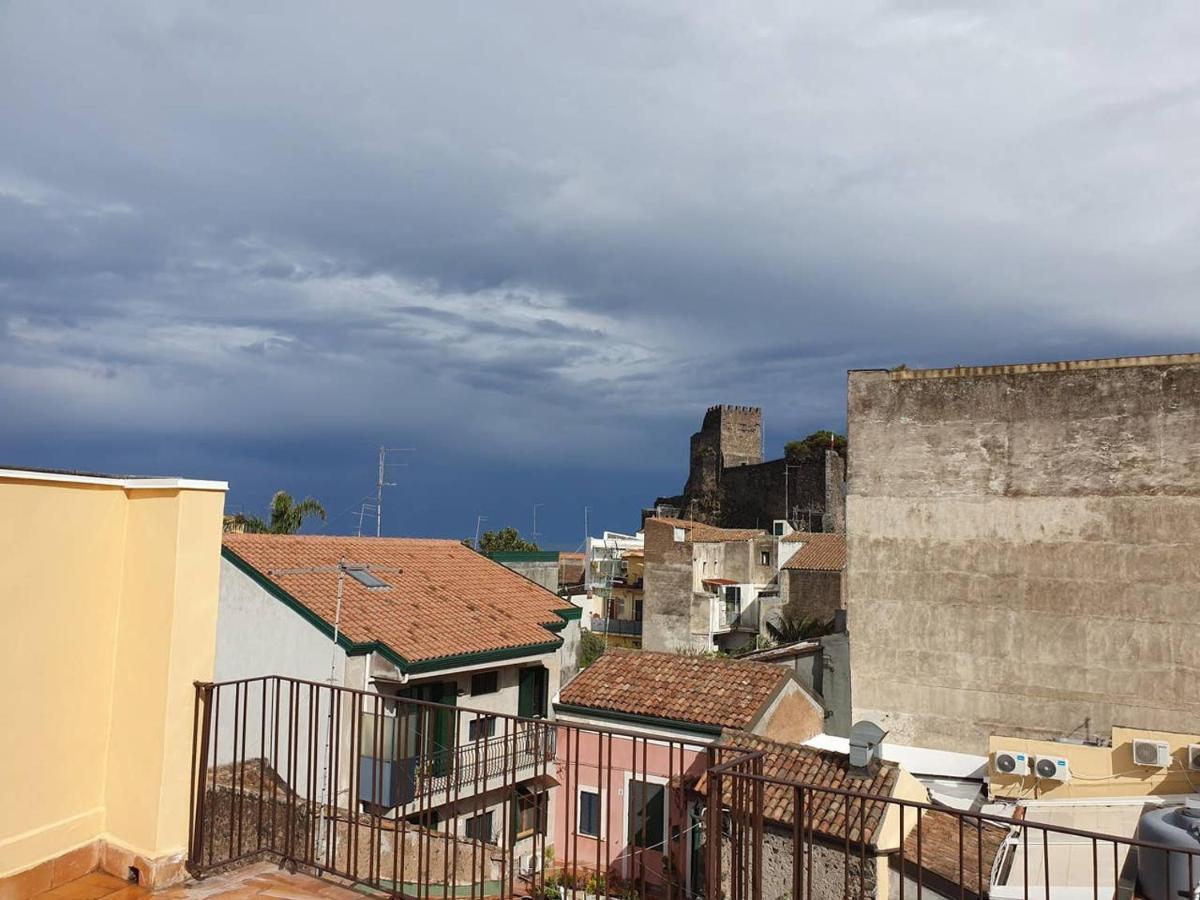 Charme In Aci Castello Apartment Екстериор снимка