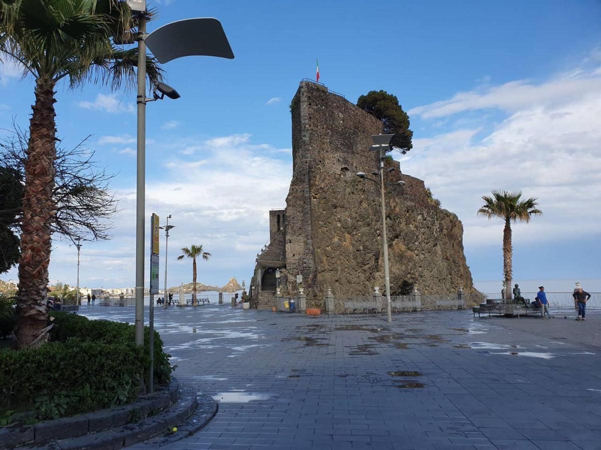 Charme In Aci Castello Apartment Екстериор снимка
